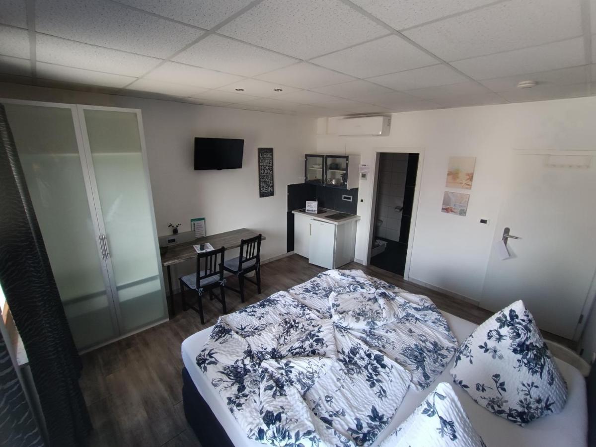 Boardinghouse Sinsheim Zentral Am Burgplatz Hostel Buitenkant foto