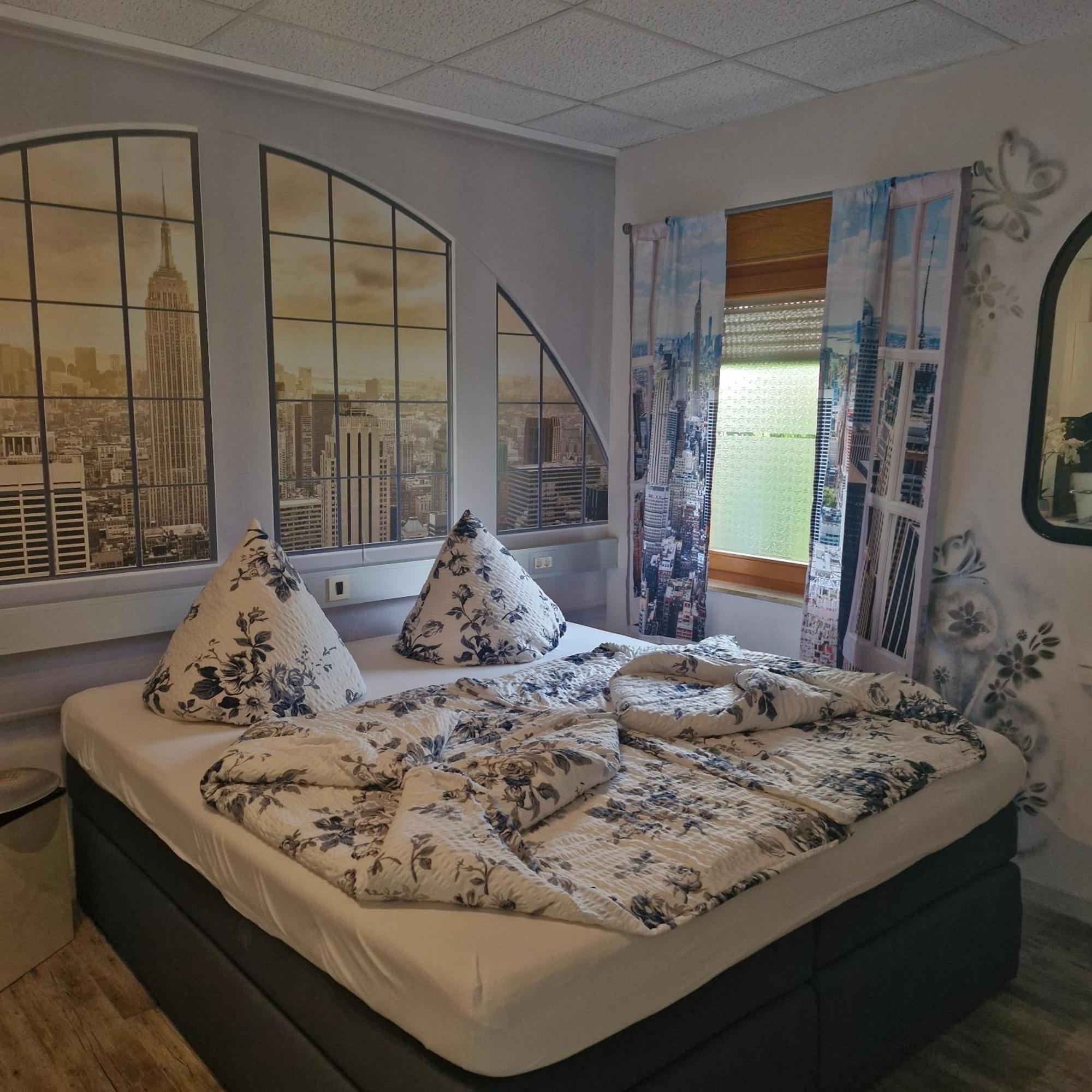 Boardinghouse Sinsheim Zentral Am Burgplatz Hostel Buitenkant foto