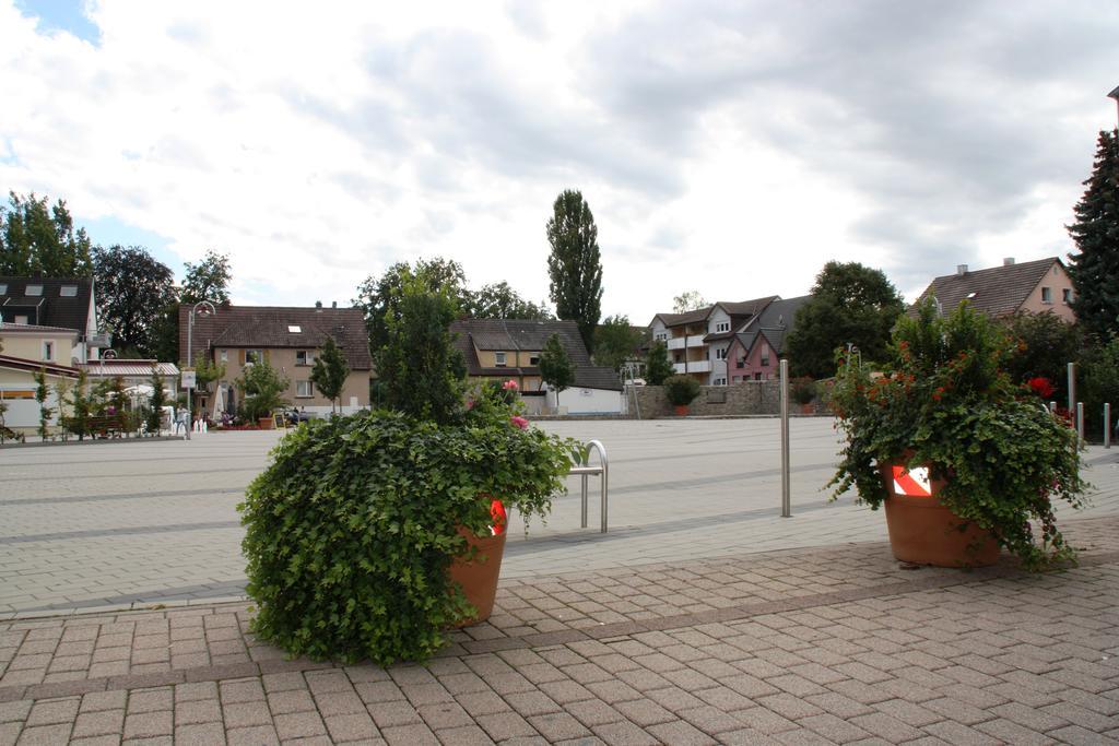 Boardinghouse Sinsheim Zentral Am Burgplatz Hostel Buitenkant foto
